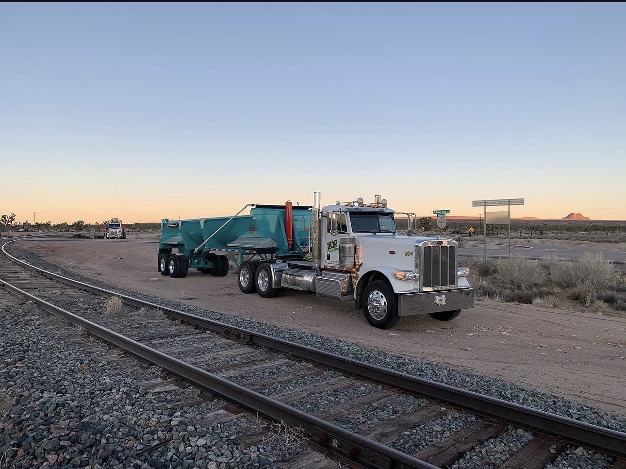 D3 Peterbilt with end-dump trailer